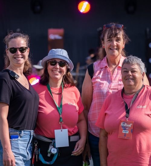 Sara et 3 bénévoles - FV21